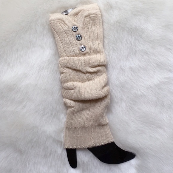 Accessories - Sold! Ivory Knit Leg Warmer